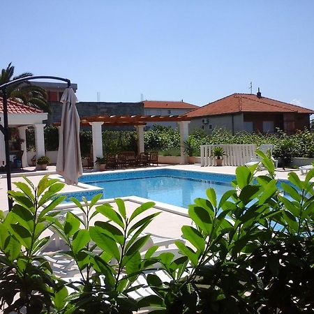Apartments Zulim Traù Esterno foto
